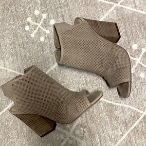Vince Camuto Kentvi Suede Block Heel Open Toe Bootie 6